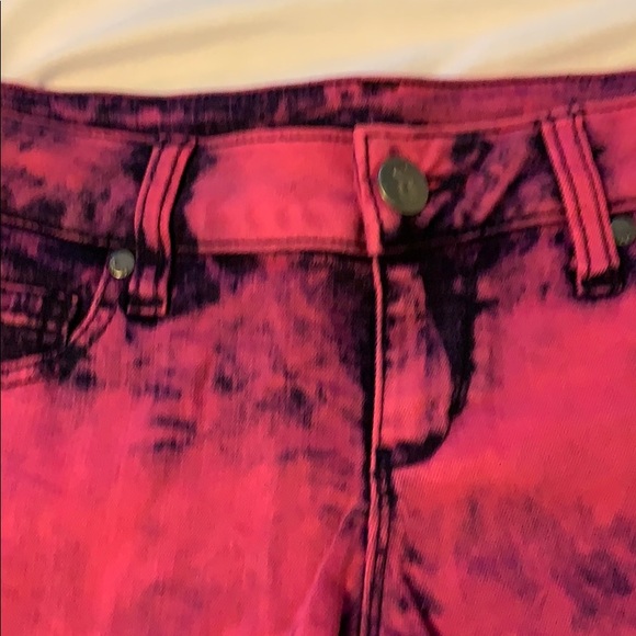 DECREE JEAN SHORTS - Picture 2 of 5